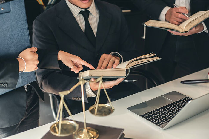انواع وکیل پایه یک دادگستری