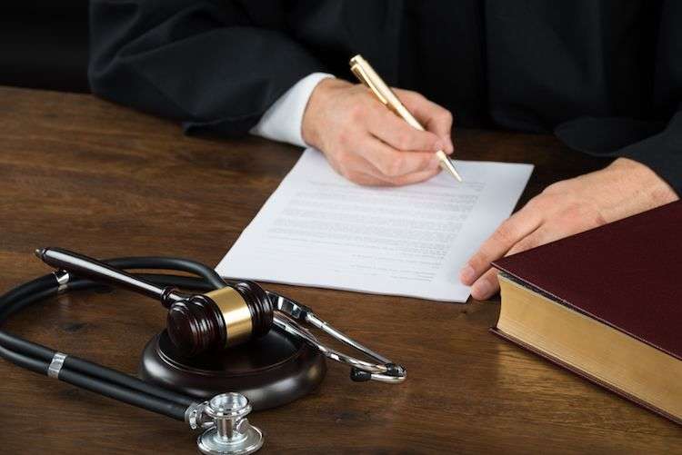 وکیل حقوقی