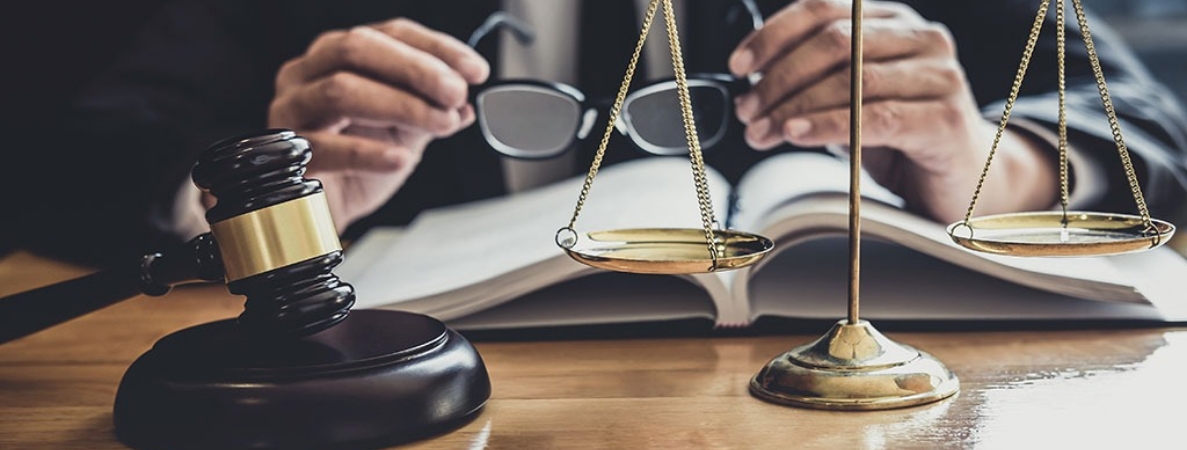 انواع وکیل پایه یک دادگستری